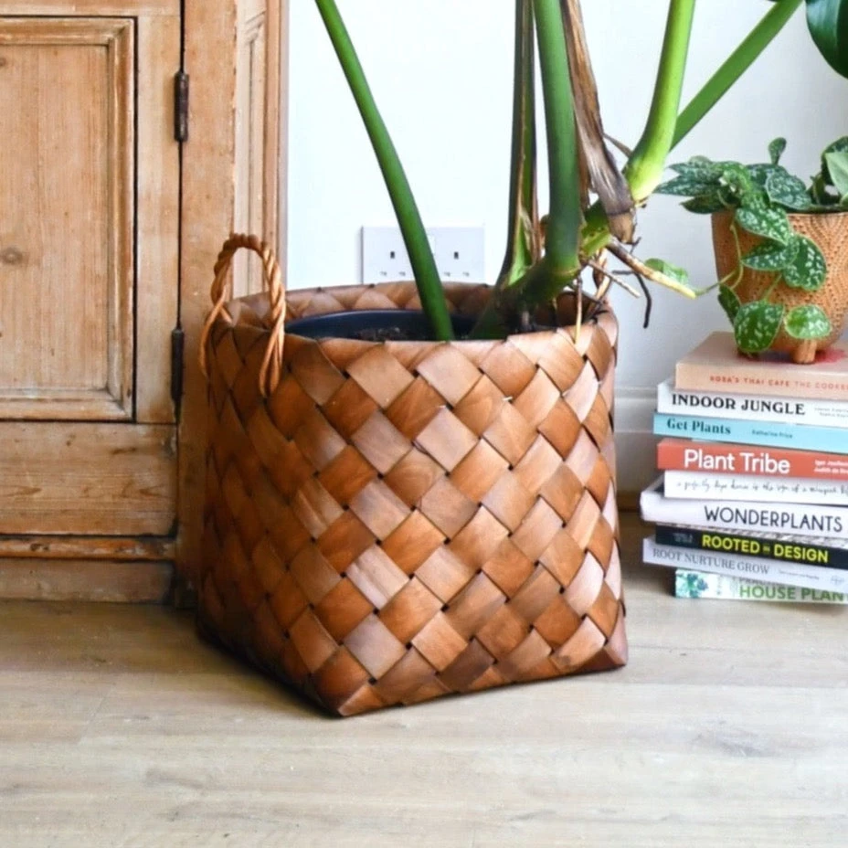 Natural Basket Planter - Brown 30cm 2 Natural Basket Planter - Brown 30cm - Image 2